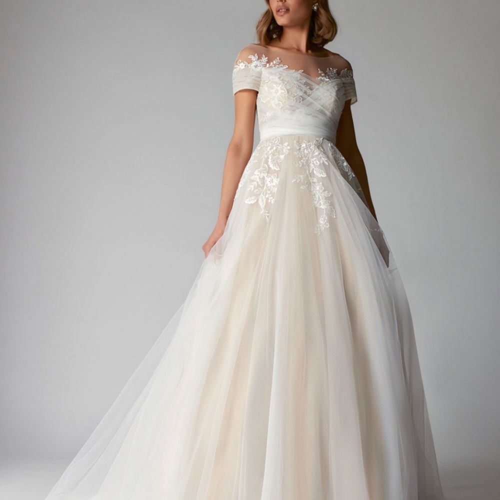 Wedding Dress - Picture 2 of 4